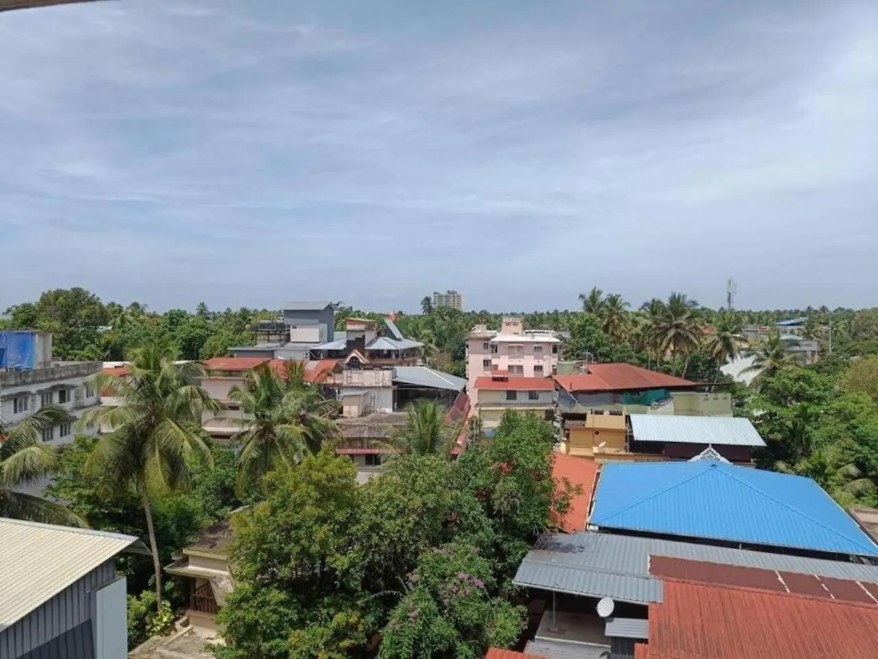 2 Bhk Furnished Flat - 200 M To Guruvayur Temple - For Families Only Διαμέρισμα Ινδία