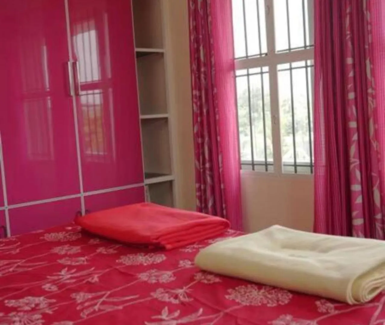 2 Bhk Furnished Flat - 200 M To Guruvayur Temple - For Families Only Apartment India
