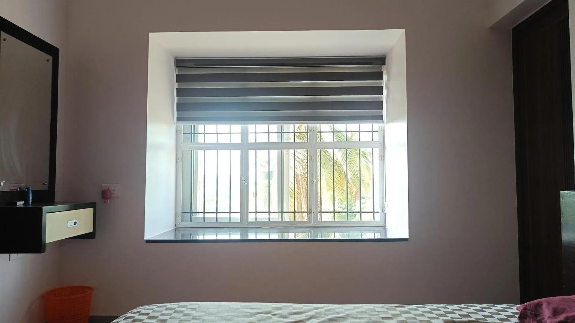2 Bhk Furnished Flat - 200 M To Guruvayur Temple - For Families Only Διαμέρισμα