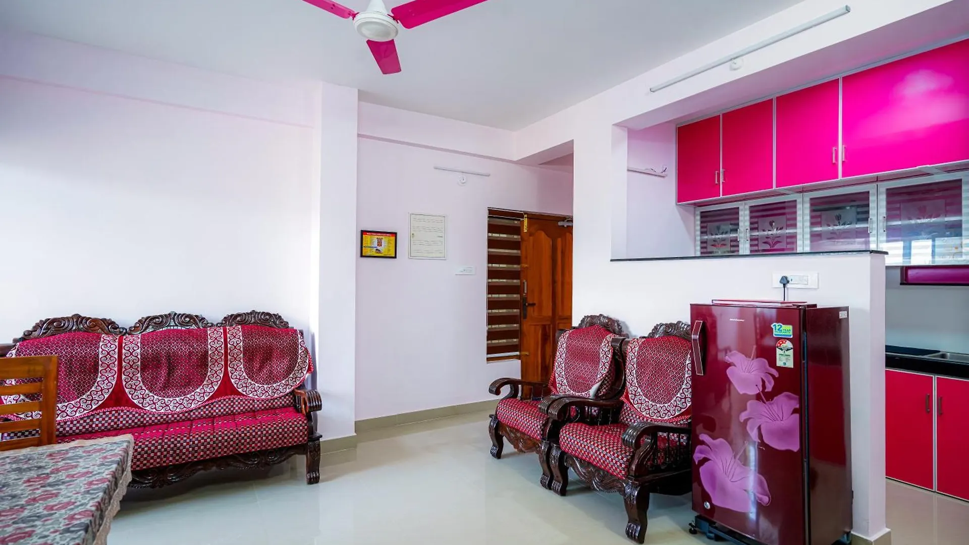 2 Bhk Furnished Flat - 200 M To Guruvayur Temple - For Families Only Appartement