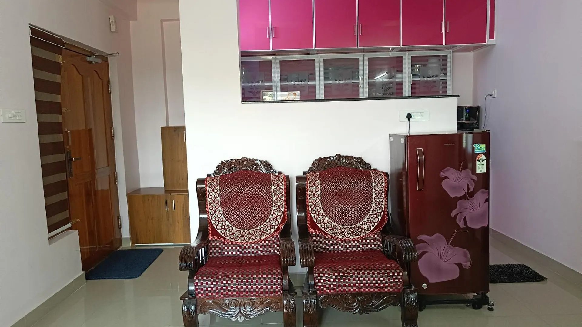 2 Bhk Furnished Flat - 200 M To Guruvayur Temple - For Families Only Appartement India